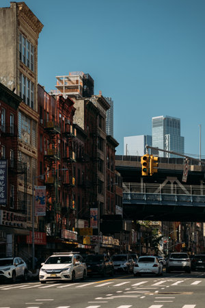 NEW YORK, USA - SEPTEMBER 26TH 2023: Busy New York City street with old buildings and modern skyscrapersのeditorial素材