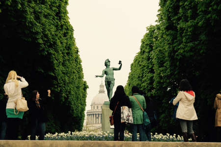 Stunning tourist in a parkのeditorial素材