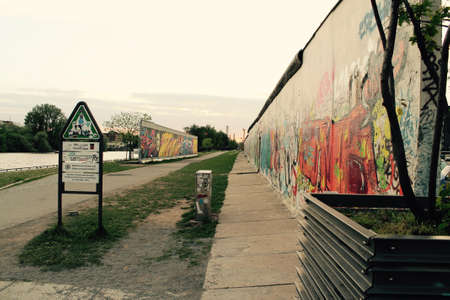 The Lonely Wallのeditorial素材