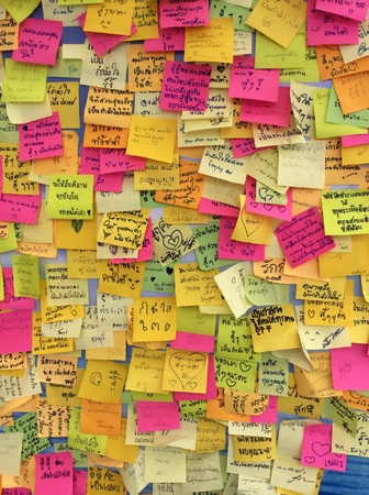 Sticky notes of love, concern, messagesの素材