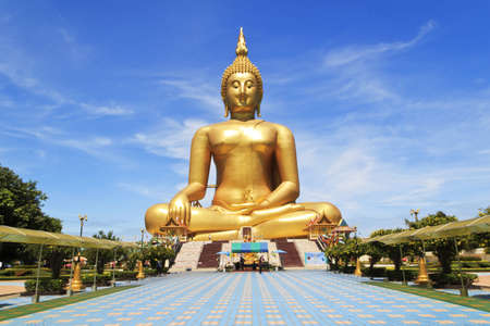 big statue image of buddha at Wat muang,Angthong,Thai land のeditorial素材