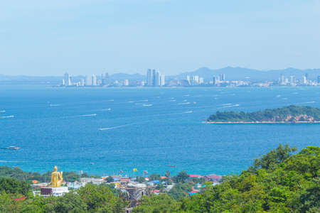 High angle view,Beautiful views of Koh Lan, mountains and sea along the corridor of the boat, Koh Lan, Thailandの写真素材