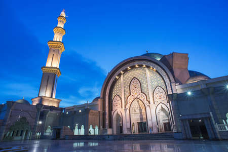 Beautiful night view of Federal Mosque (public mosque) located in Kuala Lumpur,Malaysia.のeditorial素材