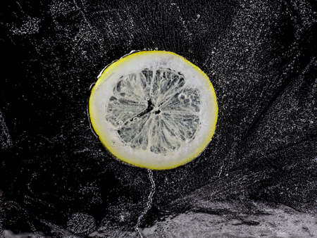 frozen lemonの写真素材