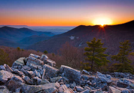 Sunset over the Appalachian Mountains and Shenandoah Valley from Blackrock Summit, Shenandoah National Park, Virginia  の写真素材