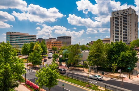 View of buildings and a divided street from the top of a parking garage in Towson, Maryland.のeditorial素材