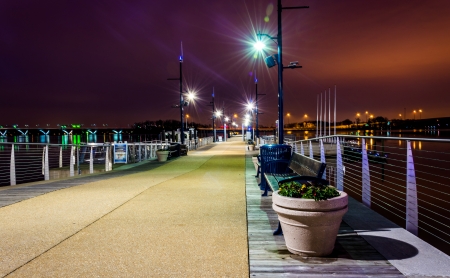 Pier at night, in National Harbor, Maryland.の写真素材