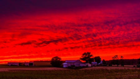 Sunset over a farm in rural York County, Pennsylvania.の写真素材