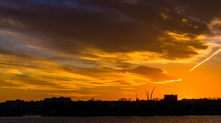 Sunset over the Potomac River in Washington, DC.の写真素材