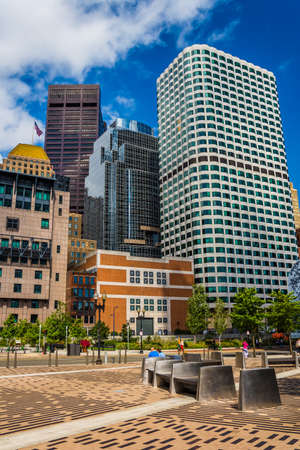 Cluster of skyscrapers in downtown Boston, Massachusetts.のeditorial素材