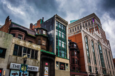 Shops and buildings in downtown Boston, Massachusetts.のeditorial素材