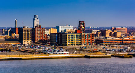 Camden, New Jersey seen from the Ben Franklin Bridge Walkway, in Philadelphia, Pennsylvania.のeditorial素材