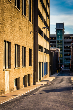 Alley and parking garages in downtown Harrisburg, Pennsylvania.の写真素材