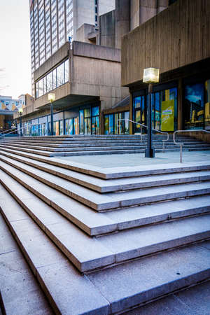 Stairs and modern architecture at Hopkins Plaza in Baltimore, Marylandのeditorial素材