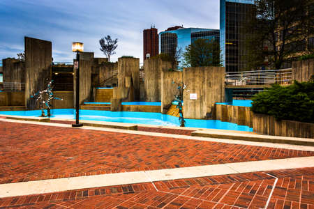 McKeldin Square and buildings in downtown Baltimore, Maryland.のeditorial素材
