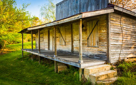 Abandoned house in the Shenandoah Valley, Virginia.の写真素材