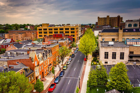 View of buildings and streets from a parking garage in Lancaster, Pennsylvania.のeditorial素材