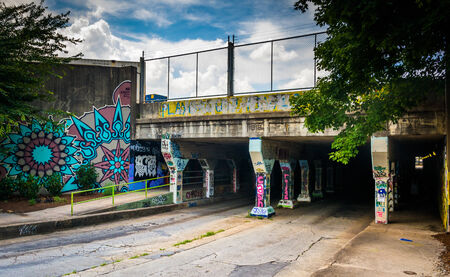 The entrance to Krog Street Tunnel in Atlanta, Georgia.のeditorial素材