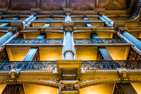 Upper levels of the Peabody Library in Mount Vernon, Baltimore, Maryland.のeditorial素材