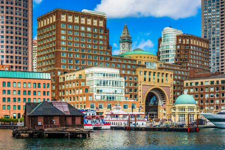 Rowe's Wharf, seen from Fort Point in Boston, Massachusetts.のeditorial素材