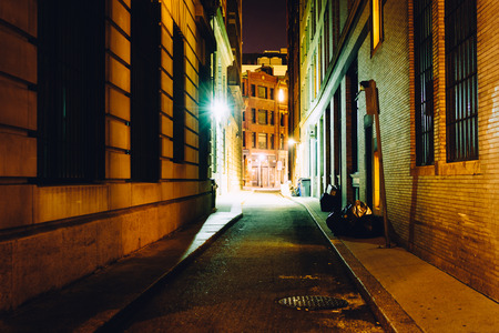 An alley at night, in Boston, Massachusetts.のeditorial素材