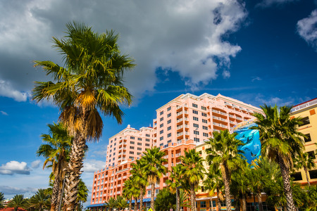 Palm trees and large hotel in Clearwater Beach, Florida.のeditorial素材