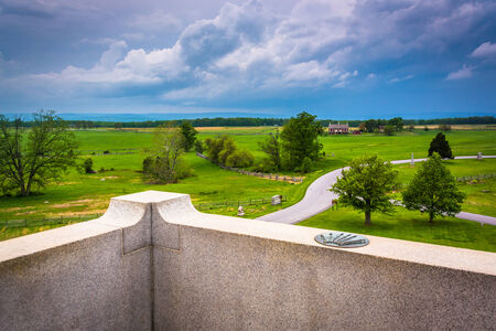 View of fields from the Pennsylvania Monument in Gettysburg, Pennsylvania.の写真素材
