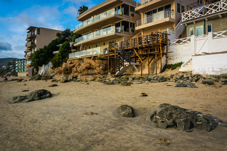 Houses along the beach, in Laguna Beach, California.のeditorial素材
