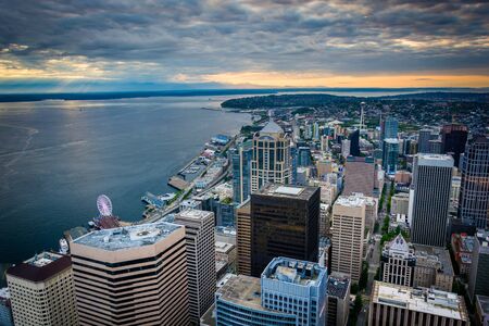 Sunset over the downtown skyline, in Seattle, Washington.の写真素材