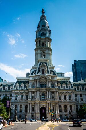 City Hall and Broad Street in Center City, Philadelphia, Pennsylvania.のeditorial素材