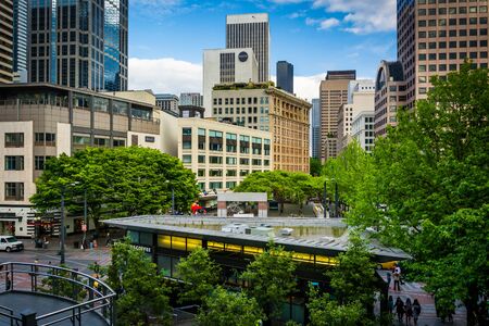 View of buildings at Westlake Square in Seattle, Washington.のeditorial素材