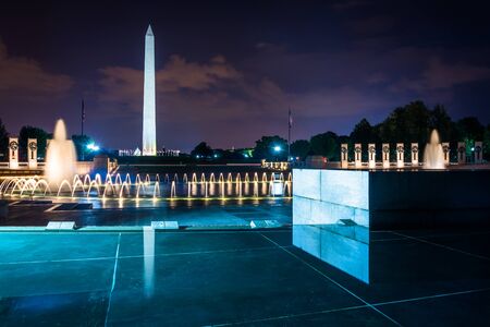 The National World War II Memorial and Washington Monument at night, in Washington, DC.のeditorial素材