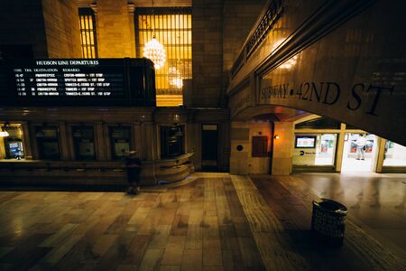 Walkway at Grand Central Station, in Midtown Manhattan, New York.のeditorial素材