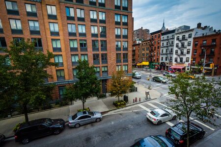 View of the intersection of 9th Avenue and 22nd Street in Chelsea, Manhattan, New York.のeditorial素材