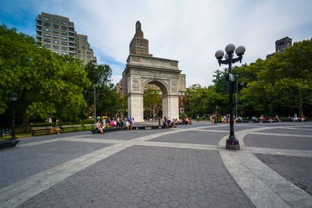 The Washington Arch in Washington Square Park, Greenwich Village, Manhattan, New York.のeditorial素材