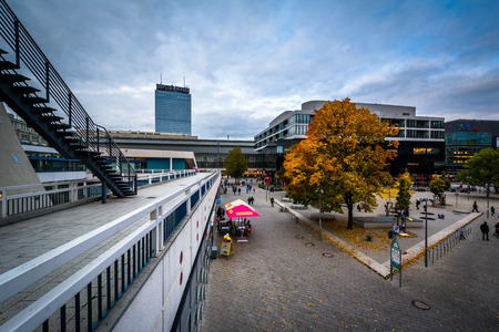 Autumn color and buildings at Alexanderplatz, in Mitte, Berlin, Germany.のeditorial素材