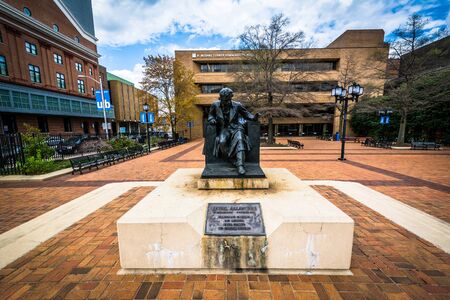 Statue of Edgar Allen Poe at the University of Baltimore, in Baltimore, Maryland.のeditorial素材