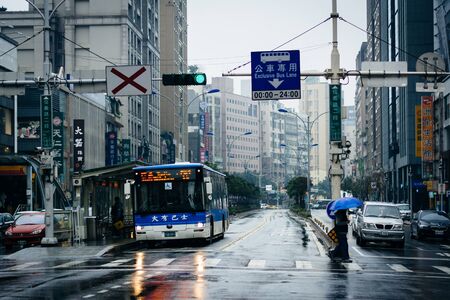 Xinyi Road, in the Zhongzheng District, Taipei, Taiwan.のeditorial素材