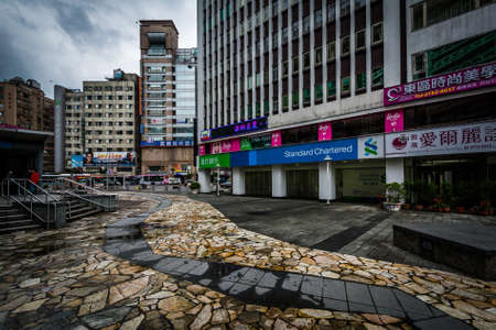Buildings near Zhongxiao Dunhua, in Taipei, Taiwan.のeditorial素材