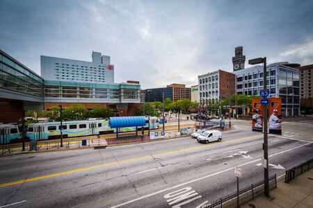 View of Howard Street and buildings in downtown Baltimore, Maryland.のeditorial素材