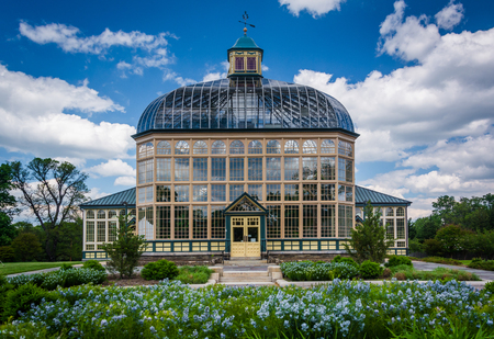 Gardens and the Howard Peters Rawlings Conservatory in Druid Hill Park, Baltimore, Maryland.のeditorial素材