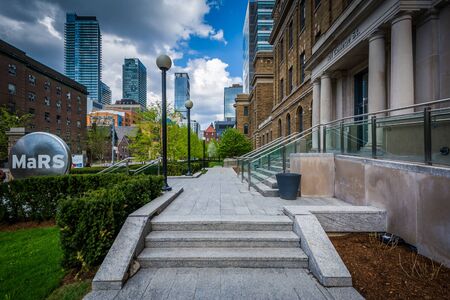 The MaRS Centre, in the Discovery District, Toronto, Ontario.のeditorial素材