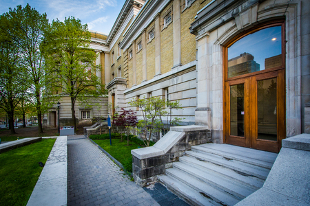 The Sandford Fleming Building, at the University of Toronto, in Toronto, Ontario.のeditorial素材