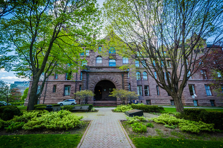 Gardens and the Legislative Assembly of Ontario, in Toronto, Ontario.のeditorial素材