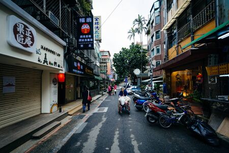 Buildings and street in Taipei, Taiwan.のeditorial素材