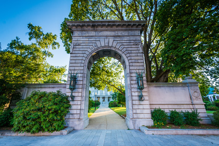 Arch in front of the New Hampshire State House, in Concord, New Hampshire.の写真素材