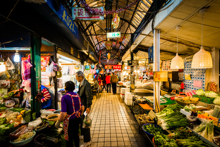 The Dongsanshui Street Market, in the Wanhua District, Taipei, Taiwan.のeditorial素材
