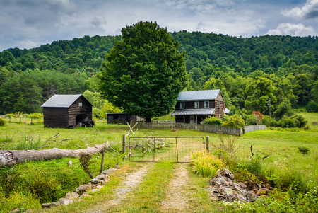 Home in the rural Shenandoah Valley of Virginia.の写真素材