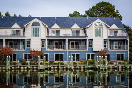 Hotel along the Miles River, in St. Michaels, Maryland.の写真素材