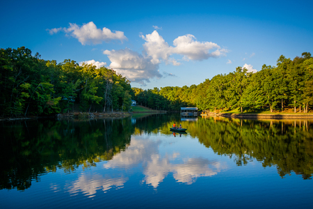 Lake Wylie, at McDowell Nature Preserve, in Charlotte, North Carolina.の写真素材